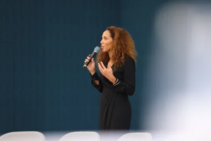 Pas de révolution possible s’il manque la moitié de l’humanité » : le Women’s Forum s’empare de l’IA