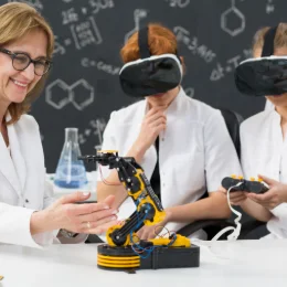 SERIES - ARTICLE 2 - DISCOVER OUR SECOND ARTICLE "WOMEN LEADING THROUGH STEM AND AI IN ASIA" IN COLLABORATION WITH STANDARD CHARTERED BANK!